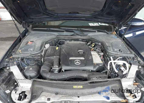 2017 Mercedes-Benz E 300 4Matic z USA, uszkodzony, nr VIN WDDZF4KB7HA174395